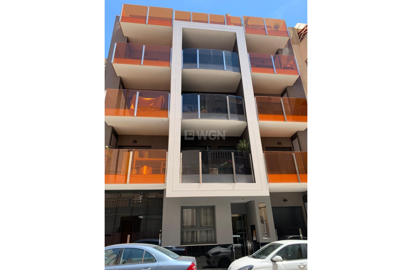 Resale - Apartment / flat - Torrevieja - Estacion De Autobuses