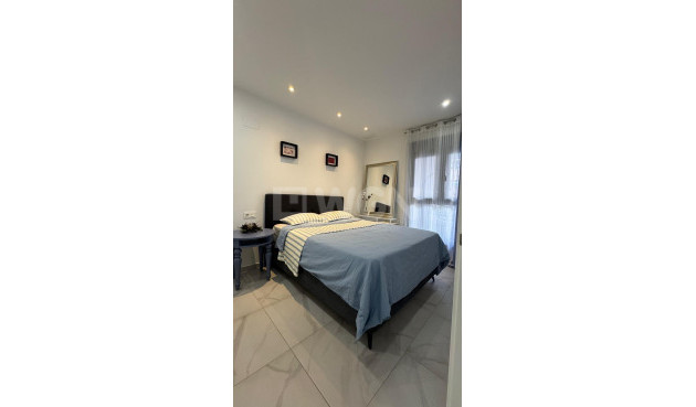 Resale - Apartment / flat - Torrevieja - Estacion De Autobuses