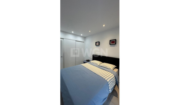 Resale - Apartment / flat - Torrevieja - Estacion De Autobuses