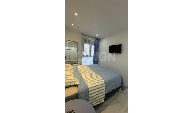 Resale - Apartment / flat - Torrevieja - Estacion De Autobuses