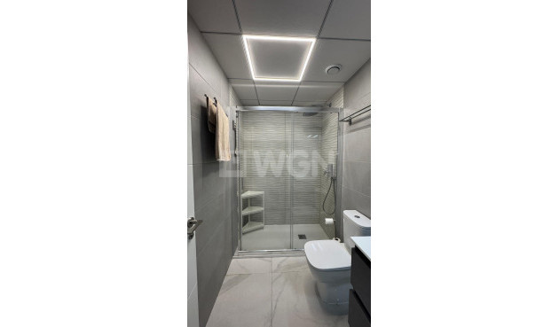 Resale - Apartment / flat - Torrevieja - Estacion De Autobuses