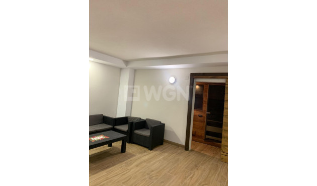 Resale - Apartment / flat - Torrevieja - Estacion De Autobuses