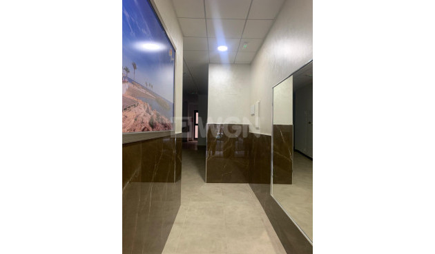Resale - Apartment / flat - Torrevieja - Estacion De Autobuses