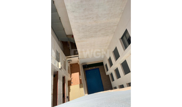 Resale - Apartment / flat - Torrevieja - Estacion De Autobuses