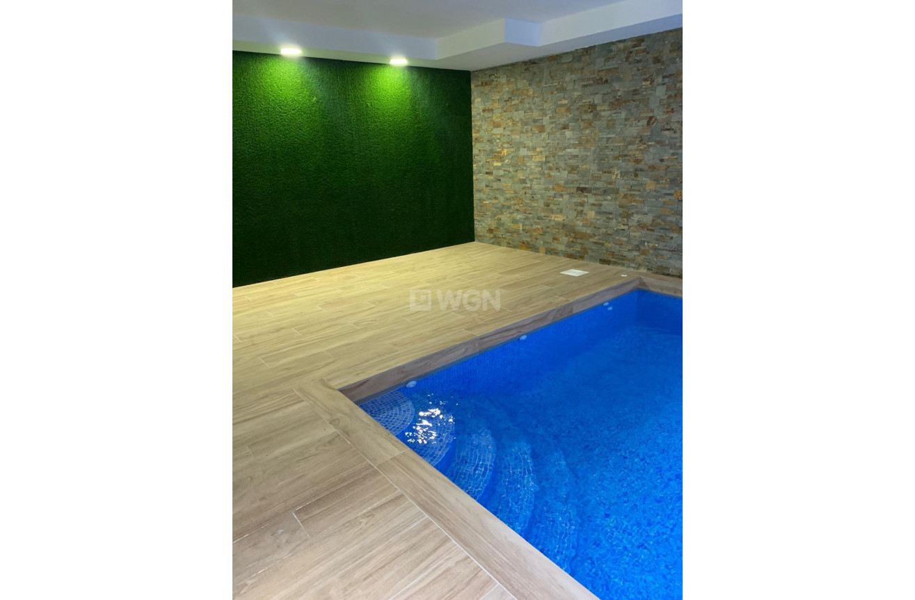 Resale - Apartment / flat - Torrevieja - Estacion De Autobuses