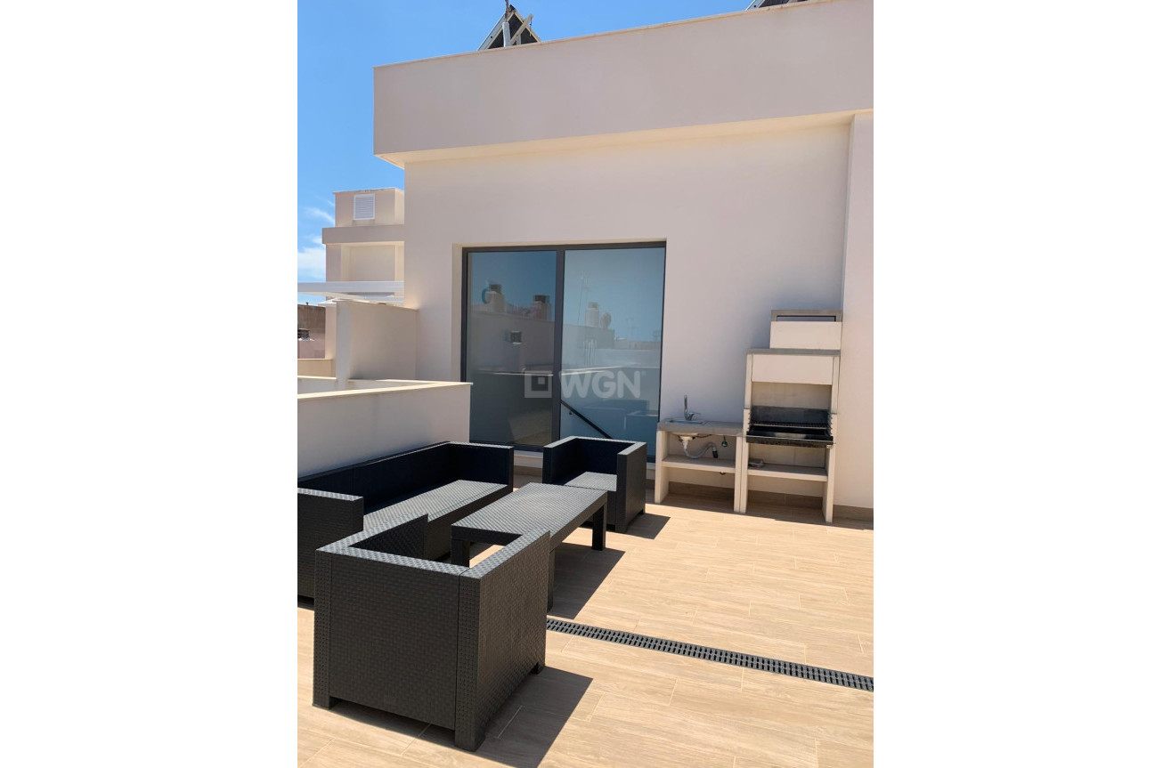 Resale - Apartment / flat - Torrevieja - Estacion De Autobuses