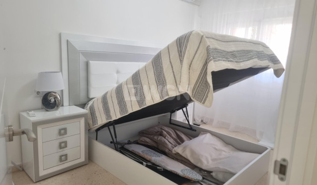 Wiederverkauf - Wohnung - Torrevieja - Playa de los Locos