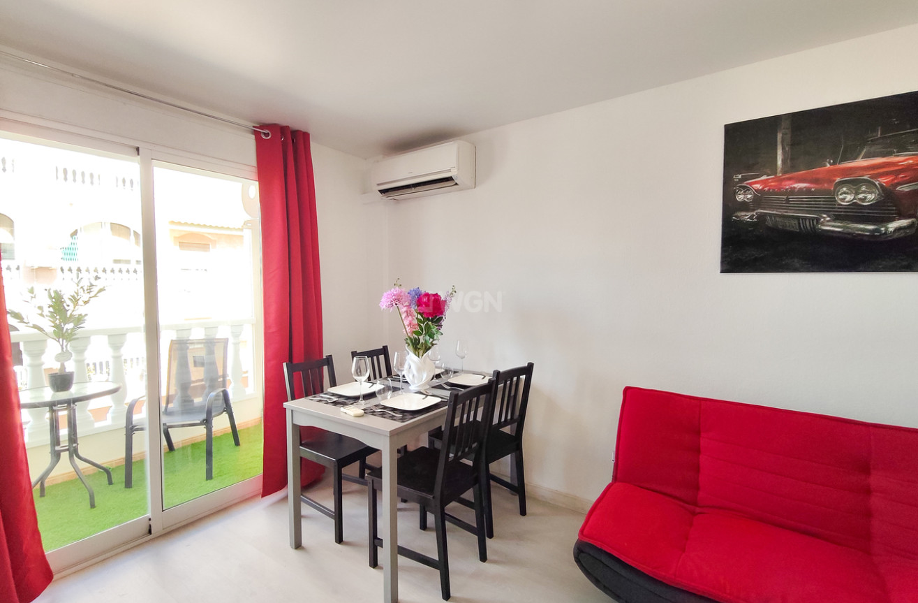 Resale - Apartment / flat - Torrevieja - Costa Blanca