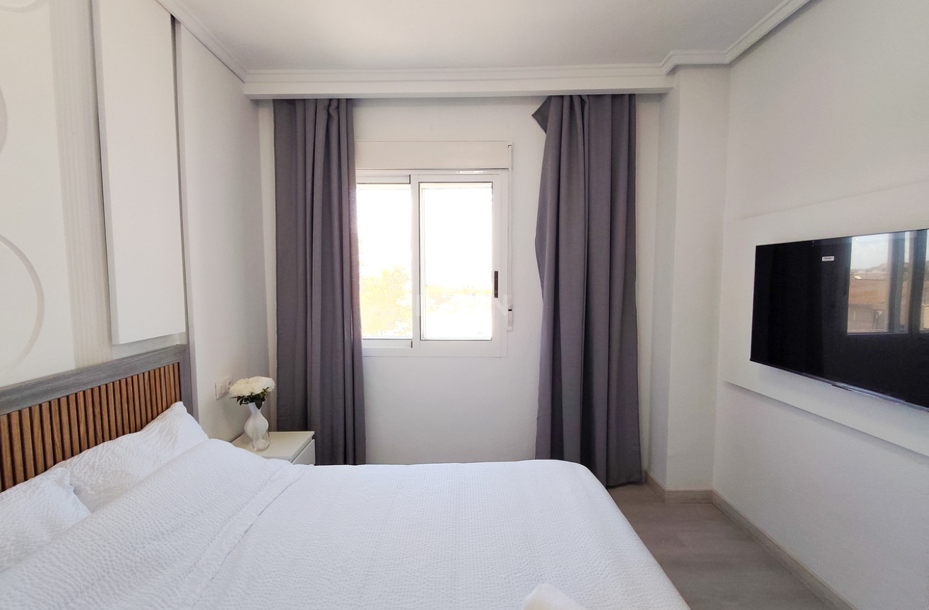 Resale - Apartment / flat - Torrevieja - Costa Blanca