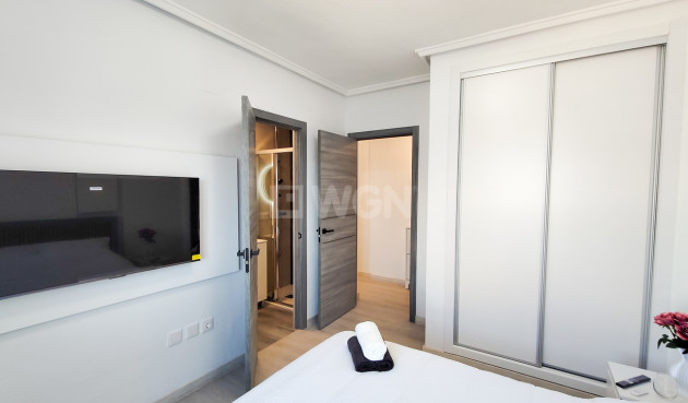 Resale - Apartment / flat - Torrevieja - Costa Blanca