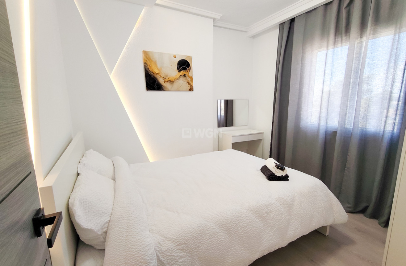 Resale - Apartment / flat - Torrevieja - Costa Blanca
