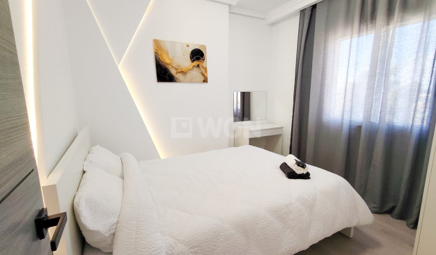 Resale - Apartment / flat - Torrevieja - Costa Blanca