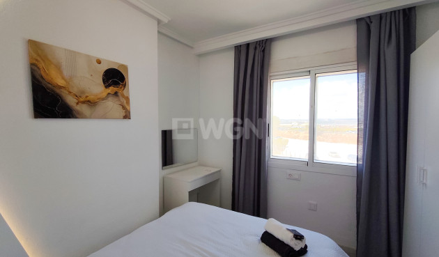 Resale - Apartment / flat - Torrevieja - Costa Blanca