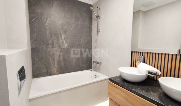 Resale - Apartment / flat - Torrevieja - Costa Blanca