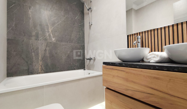 Resale - Apartment / flat - Torrevieja - Costa Blanca