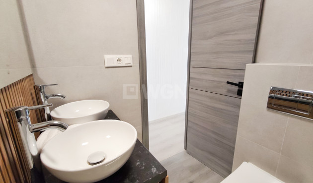 Resale - Apartment / flat - Torrevieja - Costa Blanca