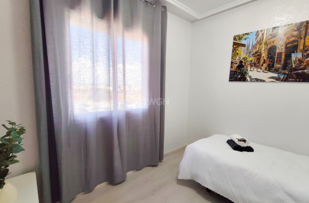 Resale - Apartment / flat - Torrevieja - Costa Blanca