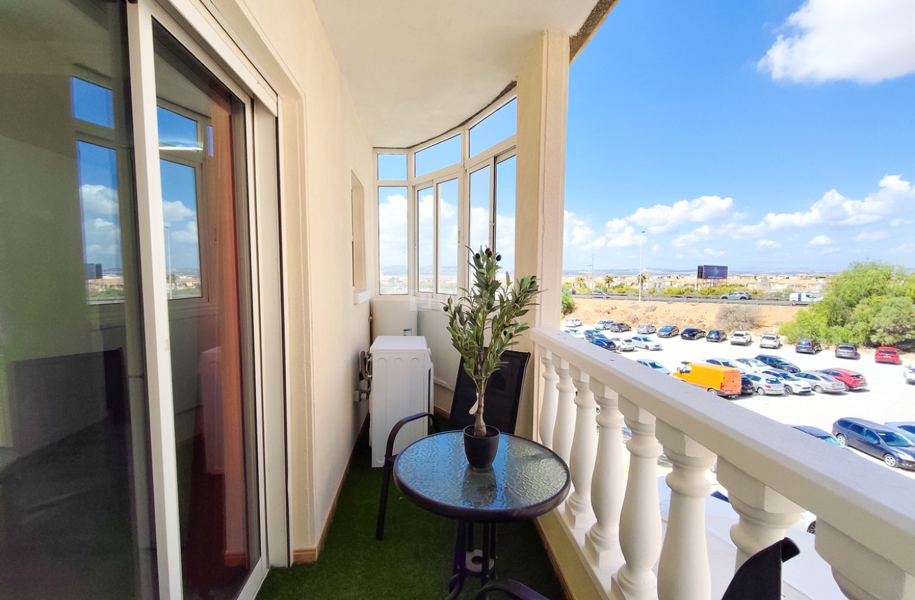 Resale - Apartment / flat - Torrevieja - Costa Blanca