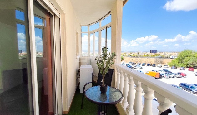 Resale - Apartment / flat - Torrevieja - Costa Blanca