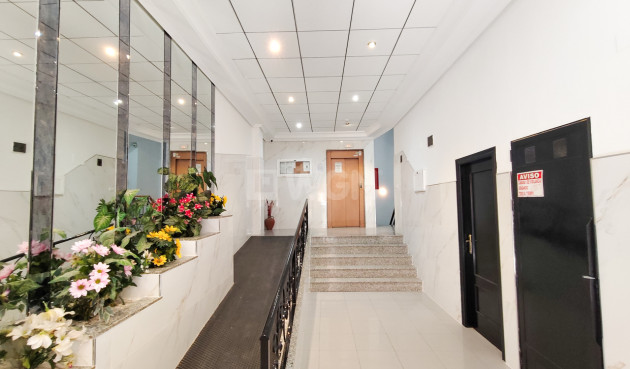 Resale - Apartment / flat - Torrevieja - Costa Blanca
