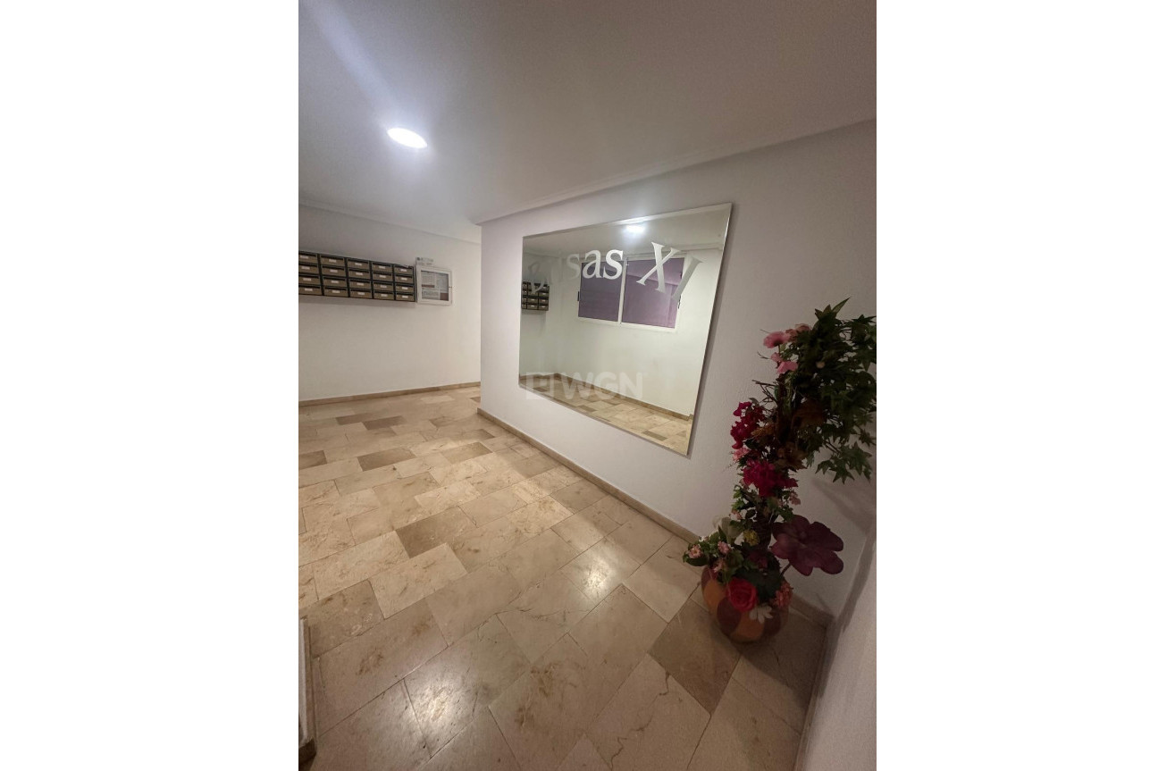 Odsprzedaż - Daszek - Torrevieja - Playa del Cura