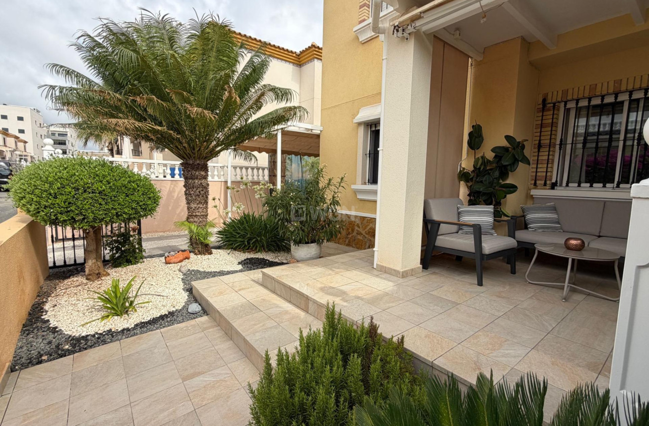 Odsprzedaż - Bungalow - Orihuela Costa - Los Dolses