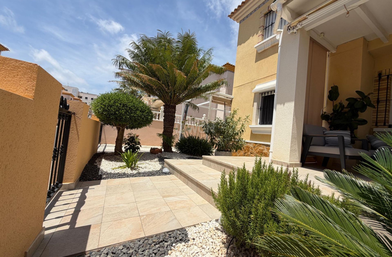 Odsprzedaż - Bungalow - Orihuela Costa - Los Dolses