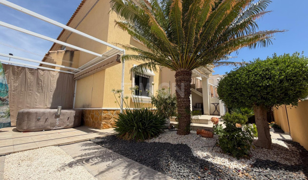 Odsprzedaż - Bungalow - Orihuela Costa - Los Dolses