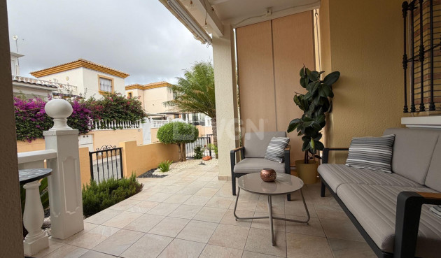 Odsprzedaż - Bungalow - Orihuela Costa - Los Dolses