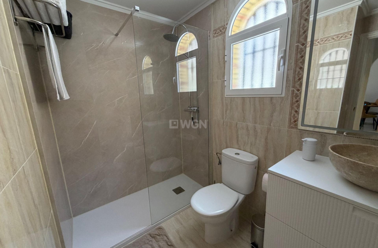 Odsprzedaż - Bungalow - Orihuela Costa - Los Dolses