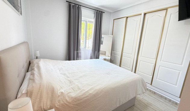 Odsprzedaż - Bungalow - Orihuela Costa - Los Dolses