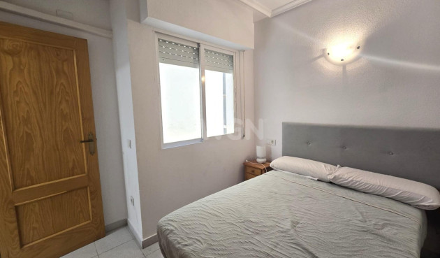 Odsprzedaż - Mieszkanie w bloku - Torrevieja - La Mata Pueblo