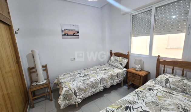Odsprzedaż - Mieszkanie w bloku - Torrevieja - La Mata Pueblo