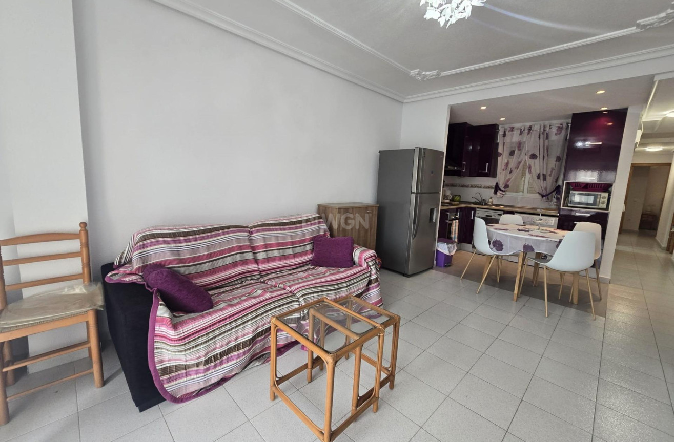 Odsprzedaż - Mieszkanie w bloku - Torrevieja - La Mata Pueblo