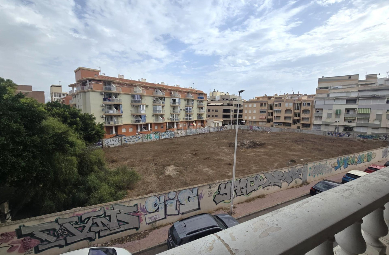 Odsprzedaż - Mieszkanie w bloku - Torrevieja - La Mata Pueblo
