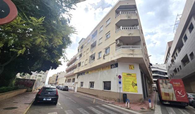 Odsprzedaż - Mieszkanie w bloku - Torrevieja - La Mata Pueblo