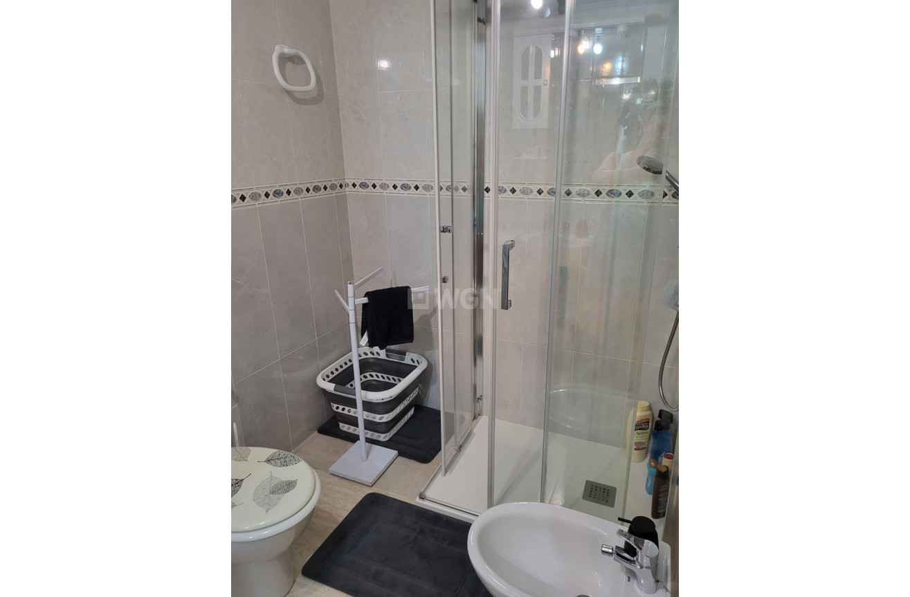 Resale - Apartment / flat - Torrevieja - Estacion De Autobuses