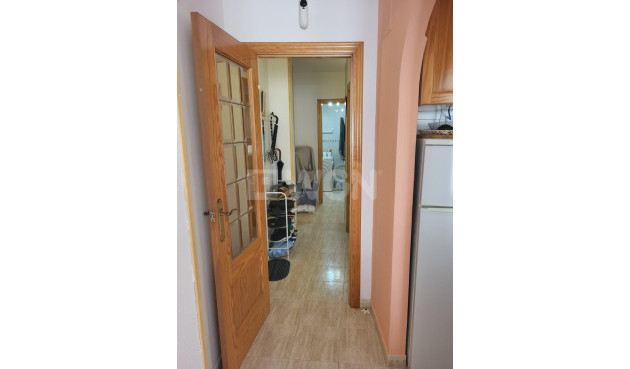 Resale - Apartment / flat - Torrevieja - Estacion De Autobuses