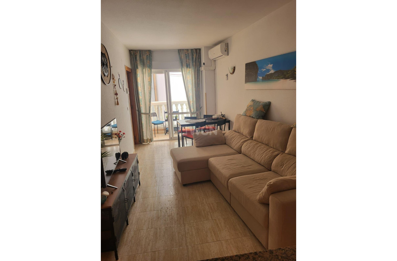 Resale - Apartment / flat - Torrevieja - Estacion De Autobuses