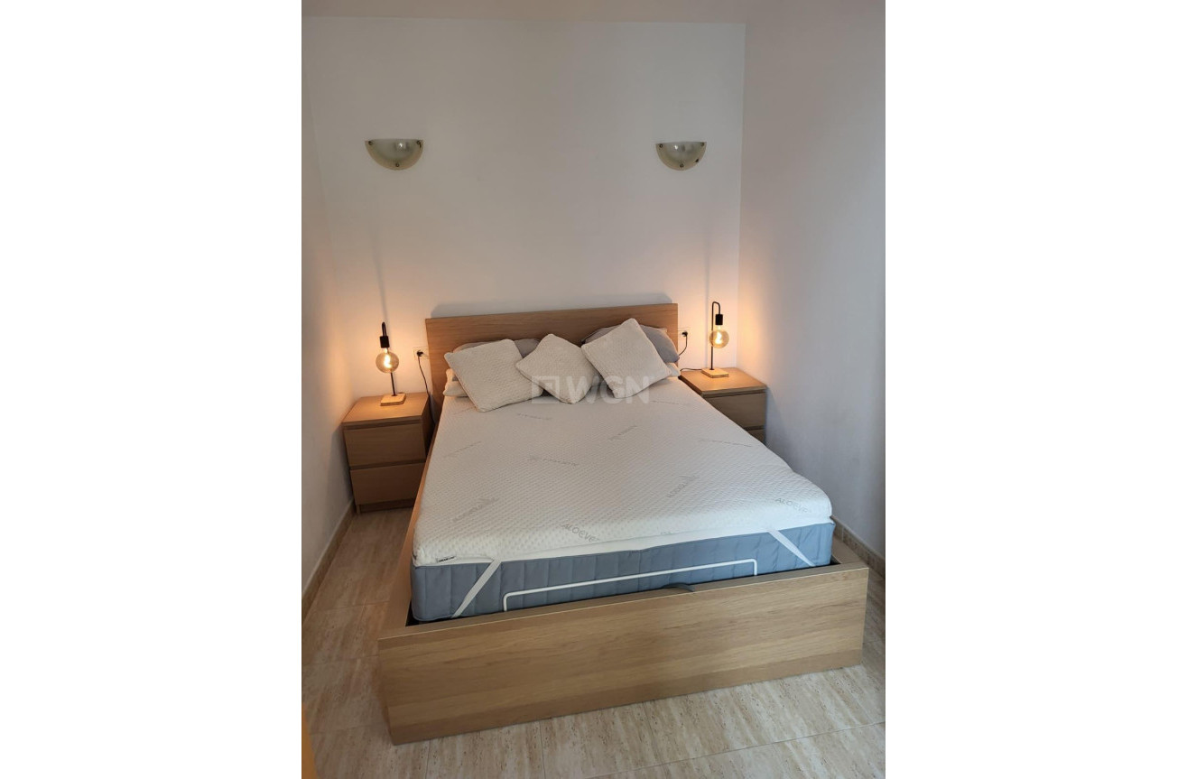 Resale - Apartment / flat - Torrevieja - Estacion De Autobuses