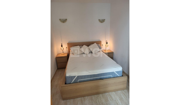 Resale - Apartment / flat - Torrevieja - Estacion De Autobuses