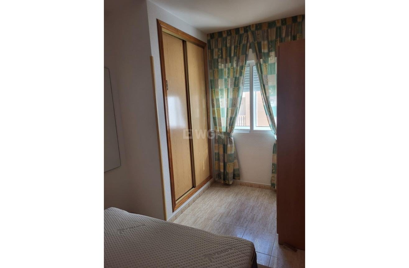 Resale - Apartment / flat - Torrevieja - Estacion De Autobuses