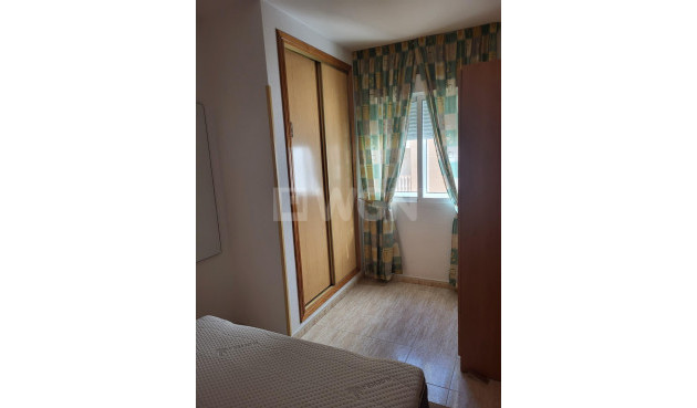 Resale - Apartment / flat - Torrevieja - Estacion De Autobuses