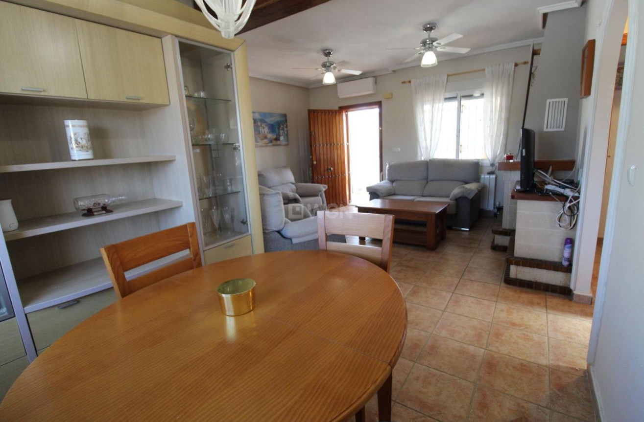 Odsprzedaż - Villa - San Miguel de Salinas - Inland