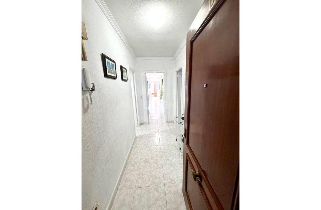 Resale - Apartment / flat - Torrevieja - Costa Blanca