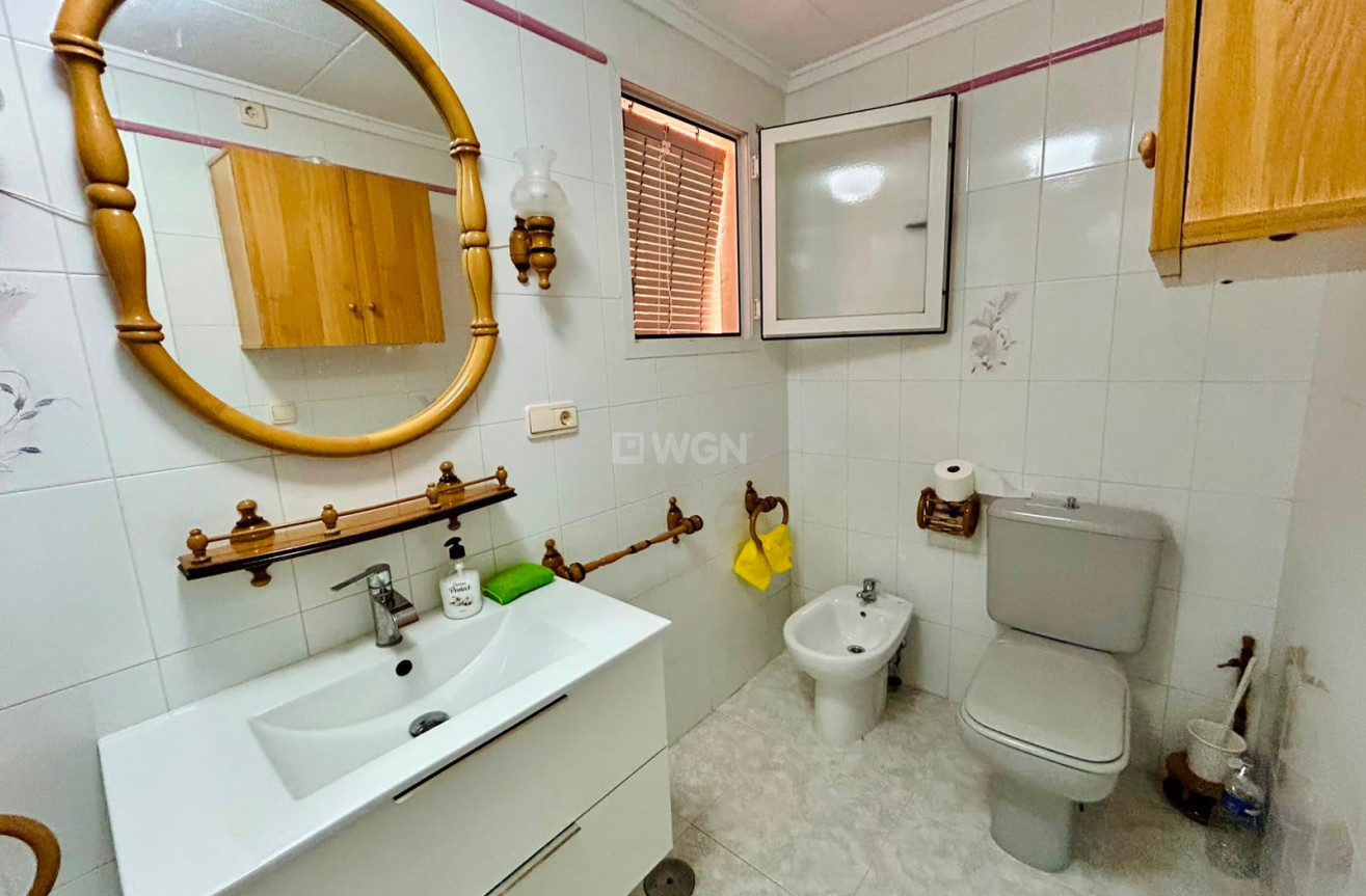 Resale - Apartment / flat - Torrevieja - Costa Blanca