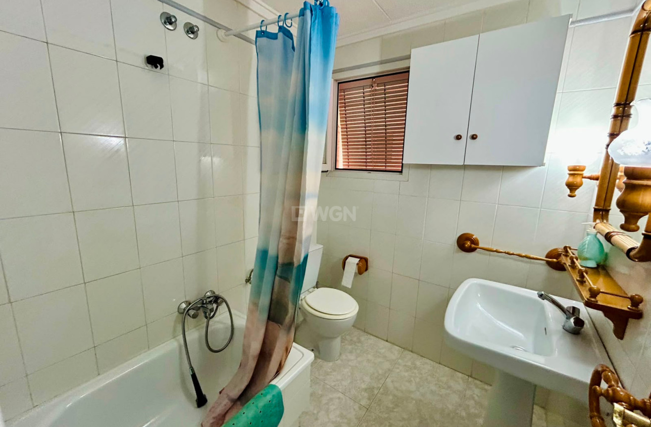 Resale - Apartment / flat - Torrevieja - Costa Blanca