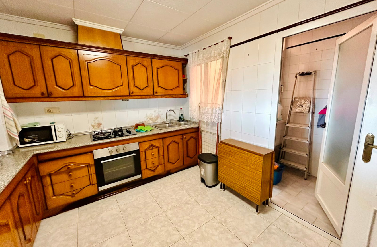 Resale - Apartment / flat - Torrevieja - Costa Blanca