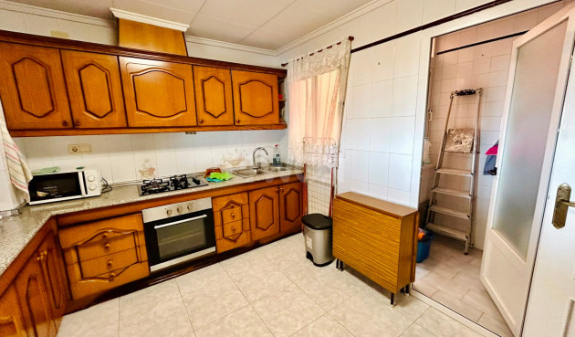 Resale - Apartment / flat - Torrevieja - Costa Blanca