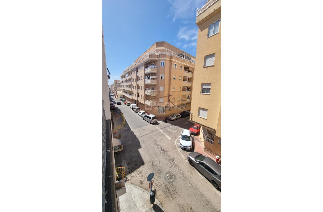 Resale - Apartment / flat - Torrevieja - El Molino